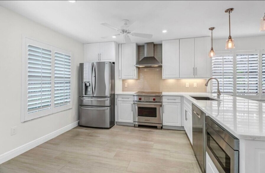 Building Photo - 833 Meadowland Dr