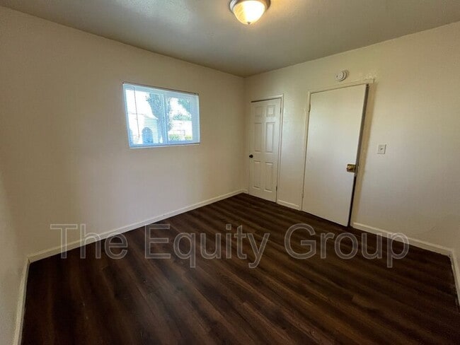Building Photo - 266 W Belleview Ave