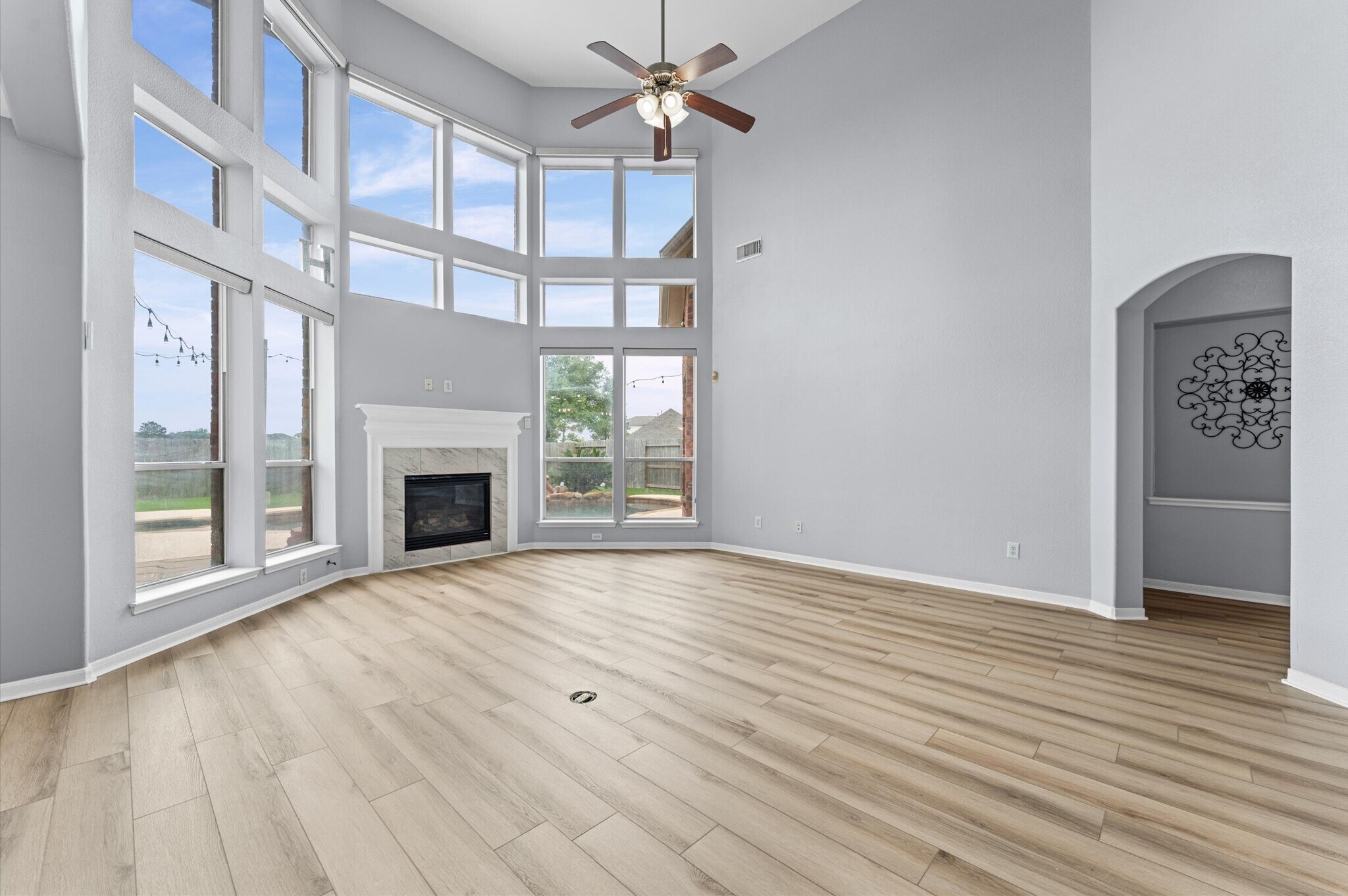 Building Photo - 13402 Great Creek Dr