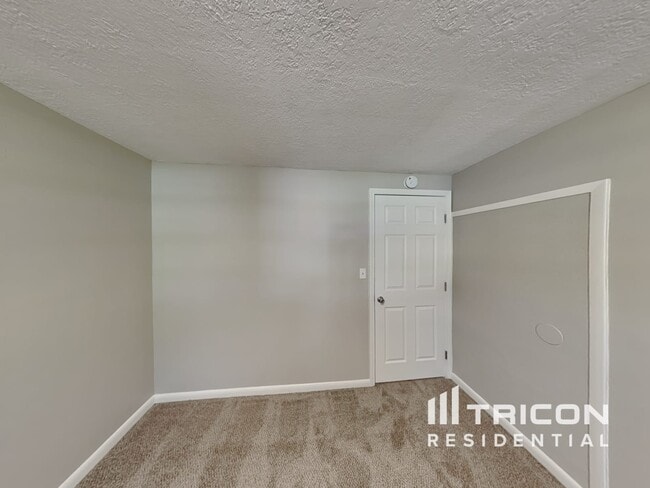 Building Photo - 2846 Tanglewood Blvd
