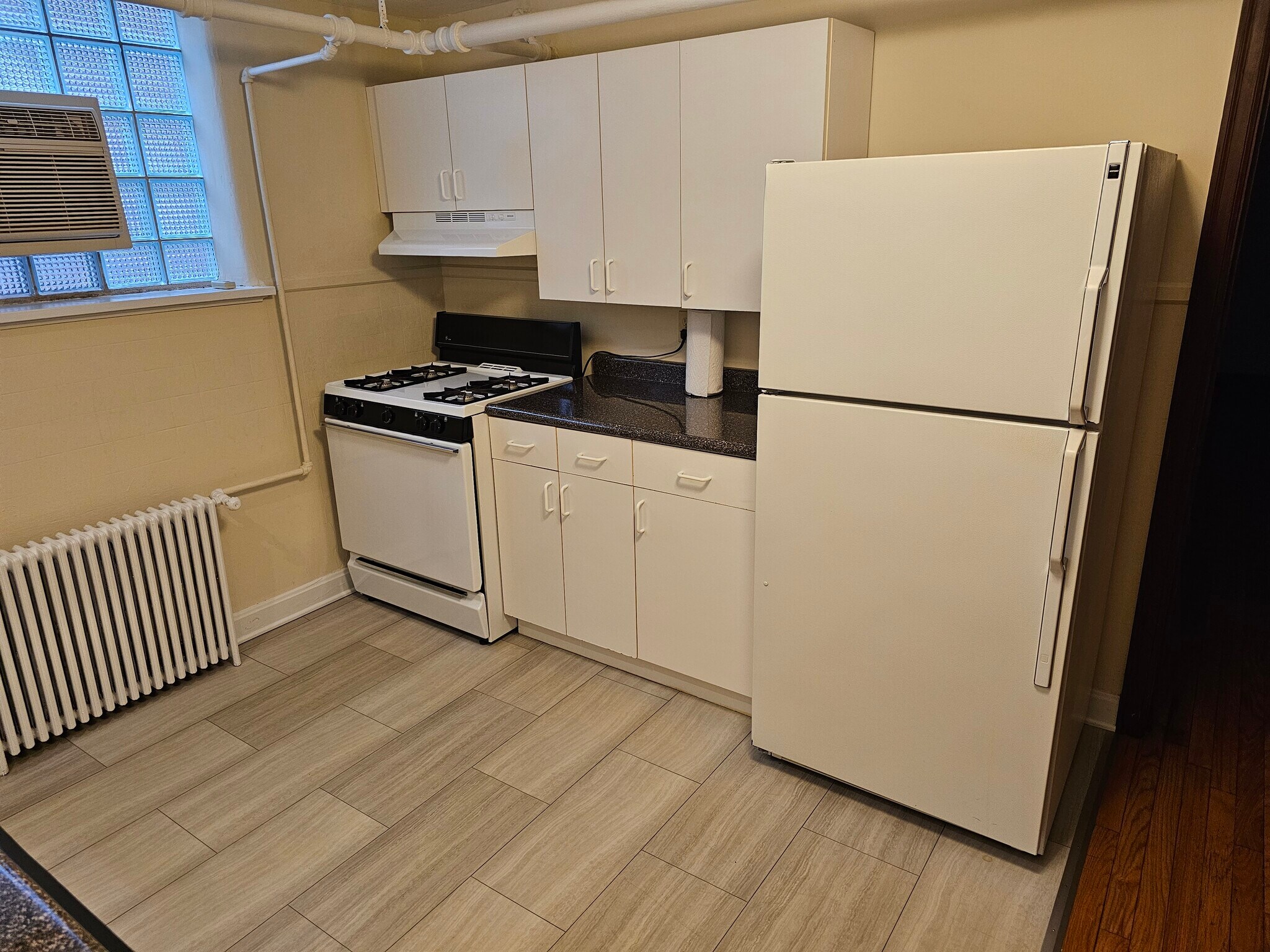 Building Photo - 111 Glenmary Ave