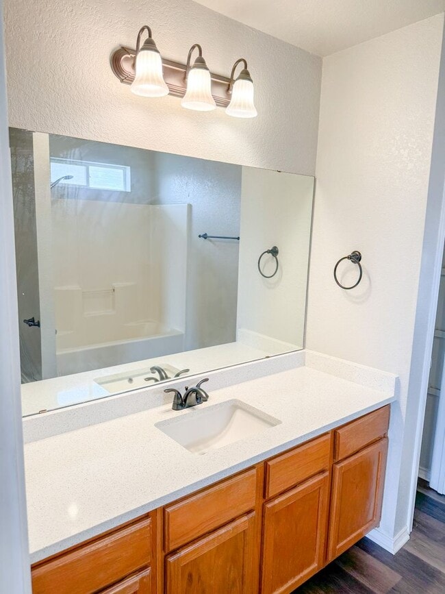 Building Photo - Available NOW This charming 1 story, 3 bedroom, 2 bath house could be your next home! Beautiful w...