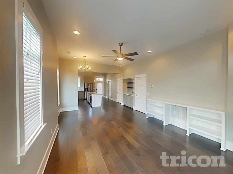 Building Photo - 6817 Charlotte Pike