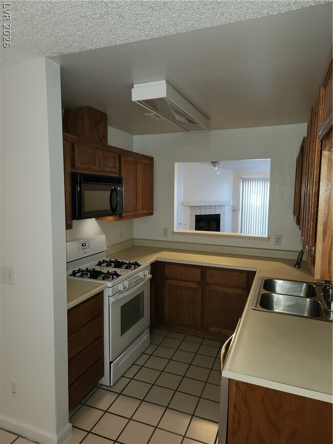 Building Photo - 7048 Picaroon Ln