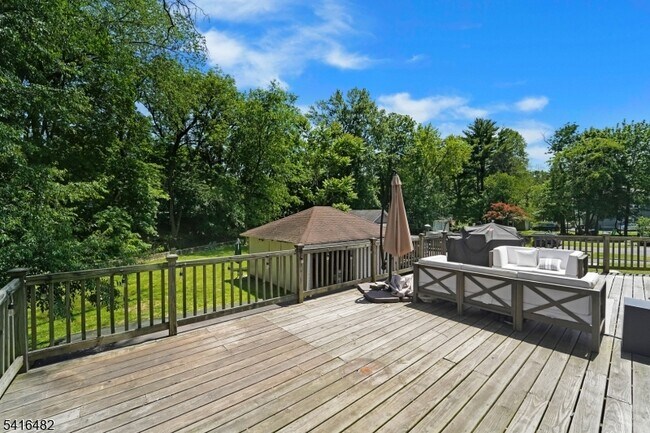 Building Photo - 36 Dunnell Rd