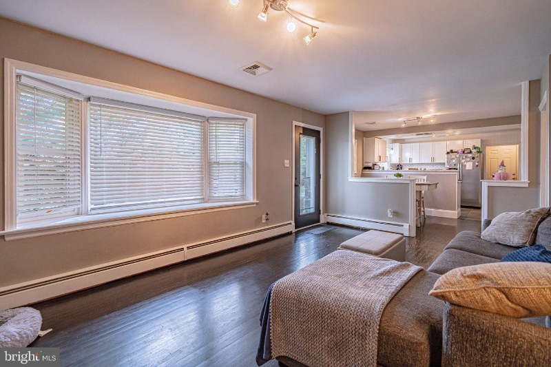 Building Photo - 41 Roosevelt Blvd