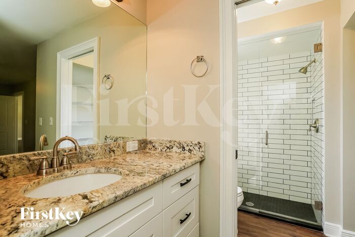 Building Photo - 1831 Coral Point Dr