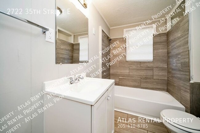 Building Photo - 2722 35th St E