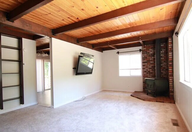 Building Photo - 14196 Decatur Dr