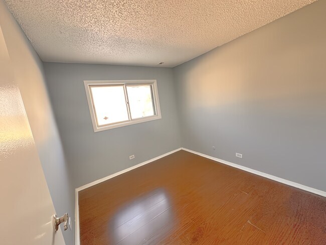 Building Photo - 5573 Court F