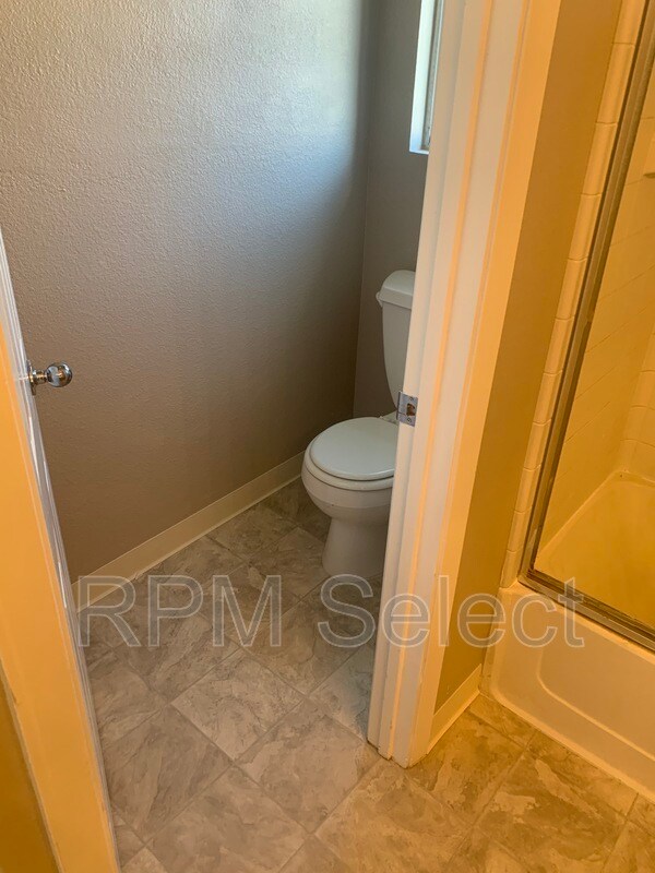 Building Photo - 4932 Chaps Ct