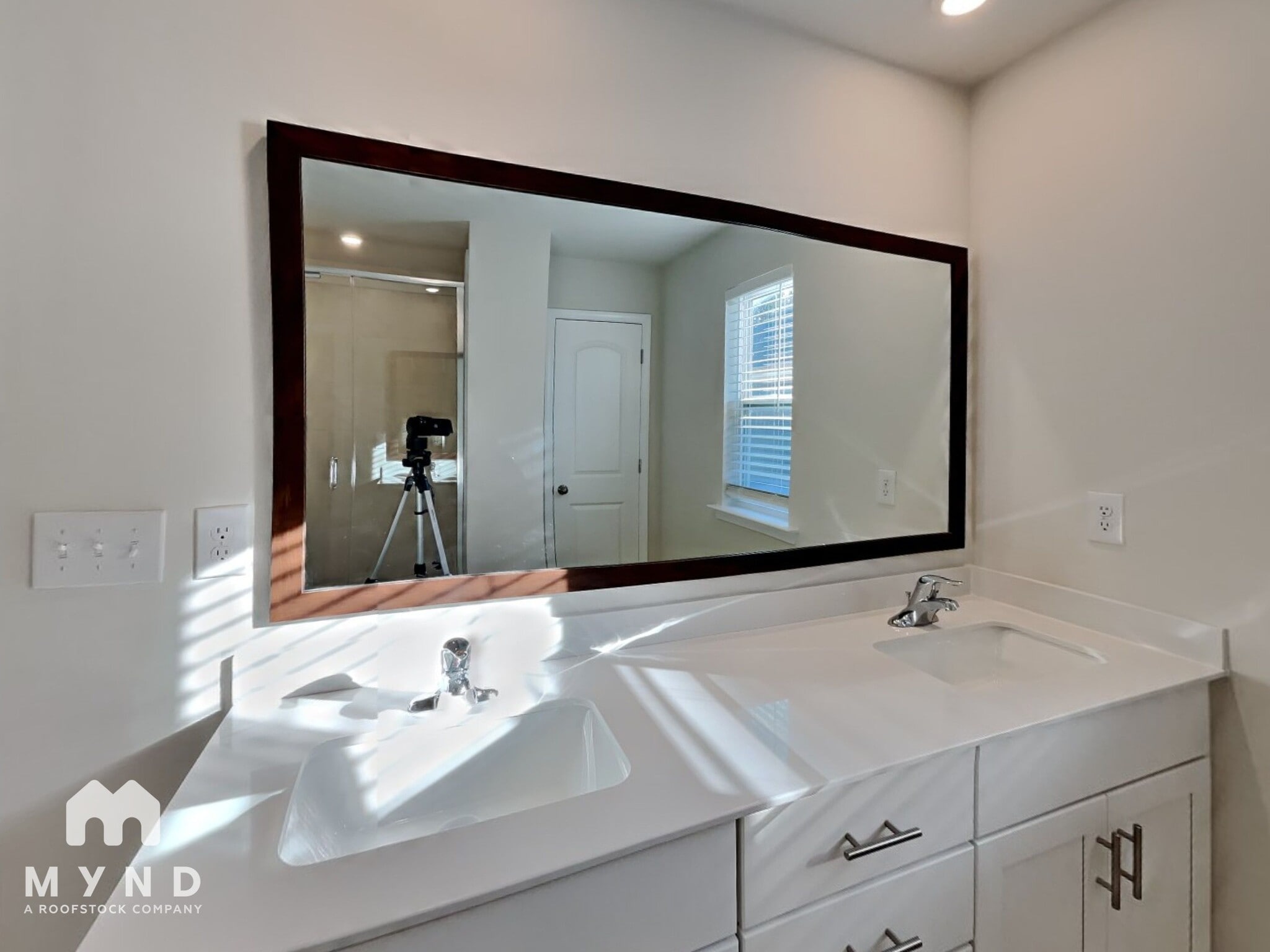 Building Photo - 9122 Ramsford Rd