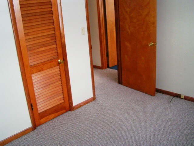 Building Photo - 1544 32nd St SW