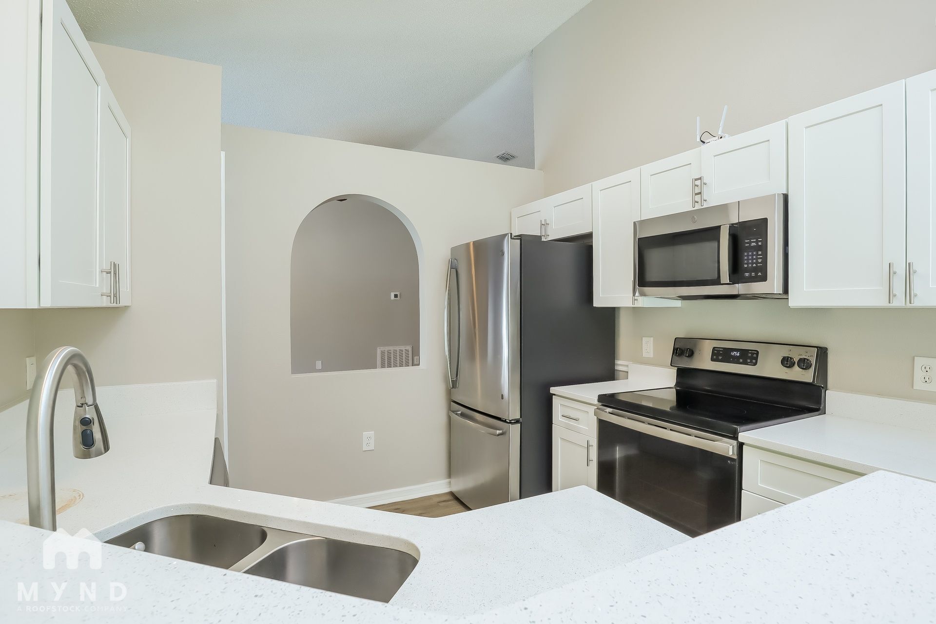 Building Photo - 8537 English Oak Dr