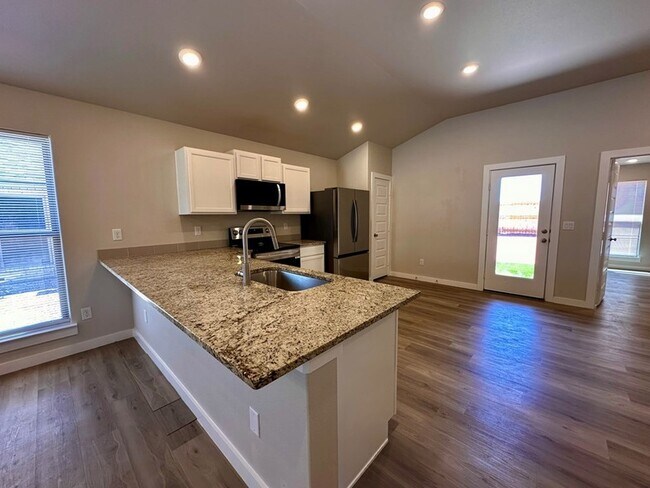 Building Photo - 5817 Settler Ave