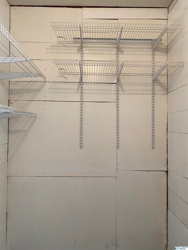 Building Photo - 4211 Tee Jay Dr NW