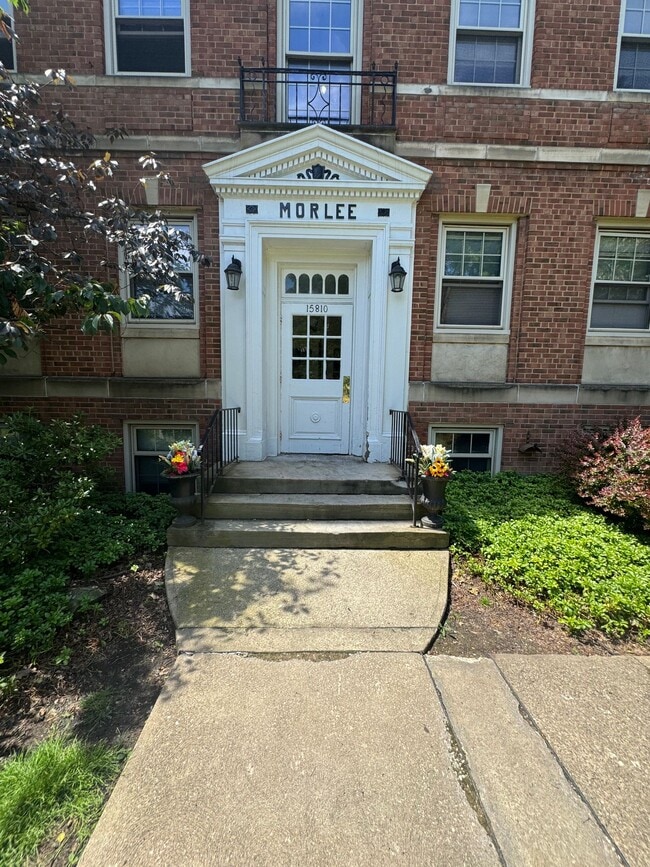 Building Photo - The Morlee