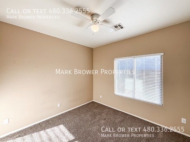 Building Photo - 1204 E Blackfoot Daisy Dr