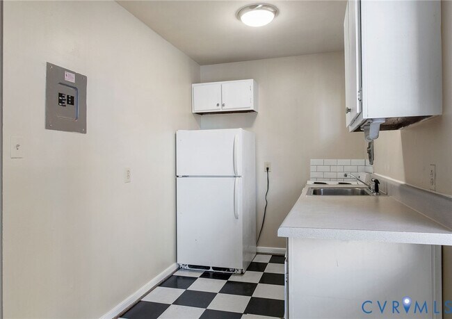 Building Photo - 2602 Grove