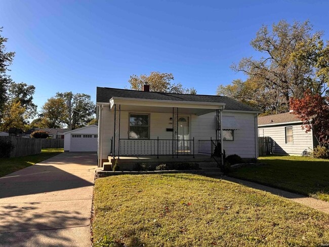 Primary Photo - 104 N Norman Ave