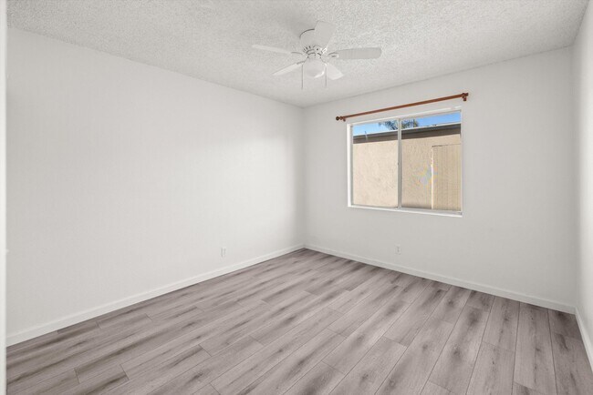 Building Photo - 6685 Sabado Tarde Rd