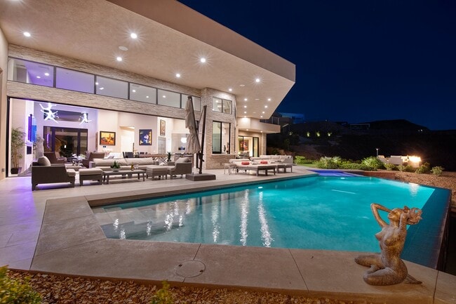Building Photo - 661 Dragon Peak Dr