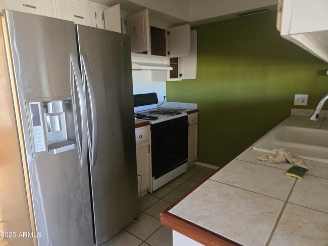 Building Photo - 1201 Terra Dr