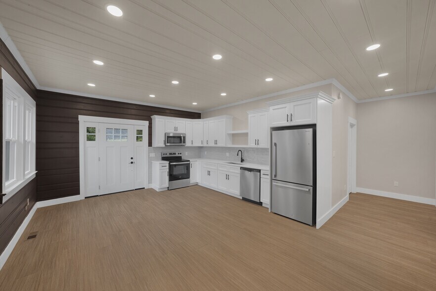 Building Photo - 71 Dreamland Park Dr