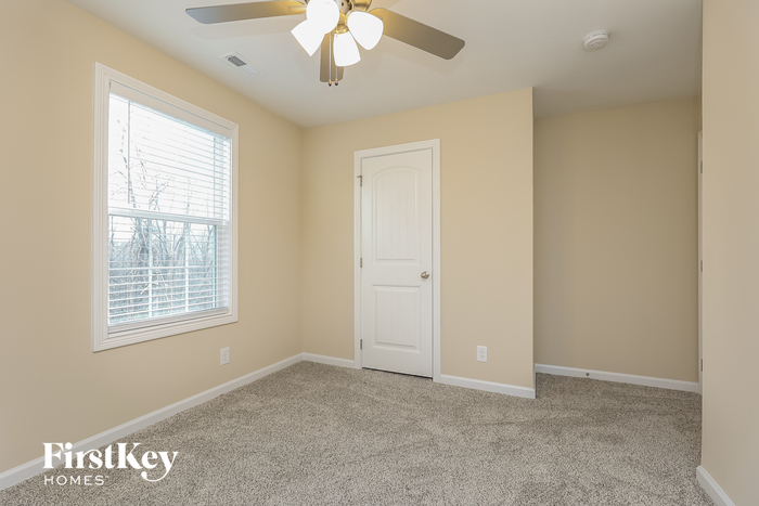Building Photo - 1061 Brightwood Ct