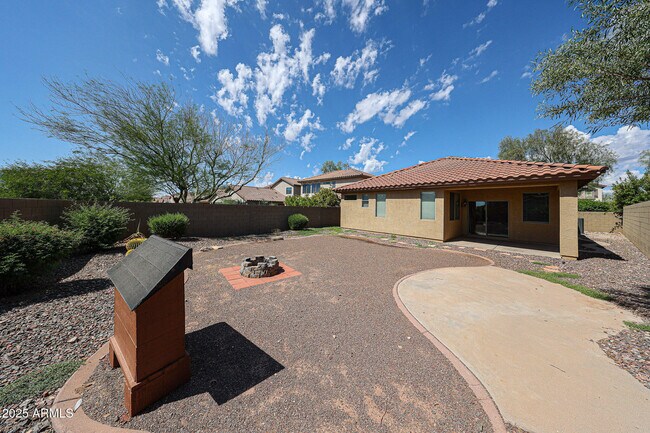 Building Photo - 43337 N Heavenly Way