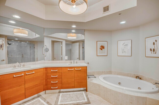 Building Photo - 3630 Gardens Pkwy