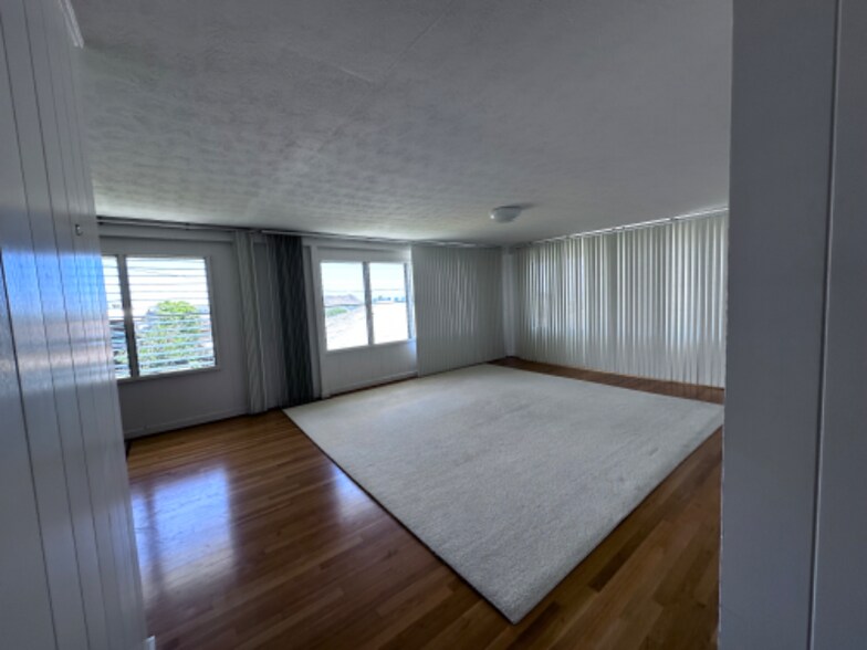 Building Photo - 954 Alewa Dr