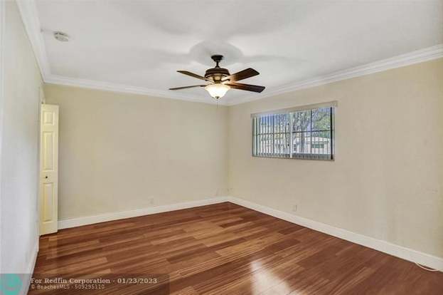 Building Photo - 361 SW 60th Ave