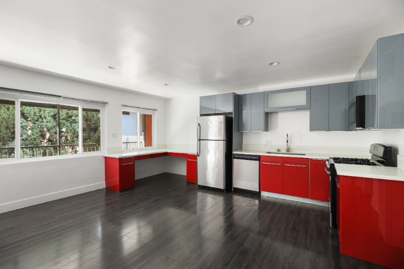 Building Photo - 1321 W 36th Pl