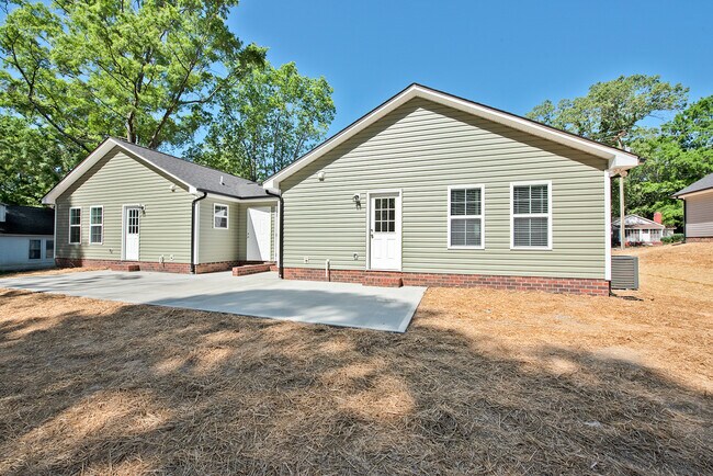 Building Photo - 2504 Glendale Ave