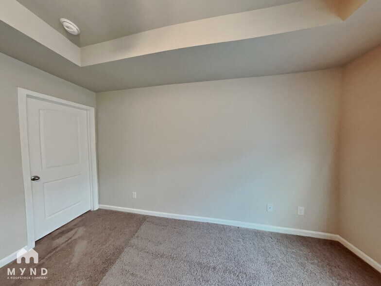 Building Photo - 8382 Douglass Trail