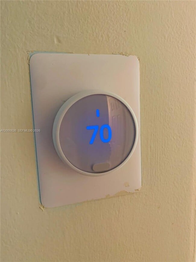 Building Photo - 17021 N Bay Rd