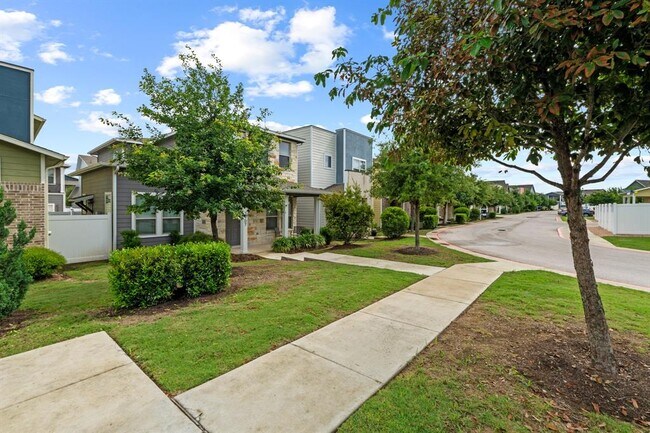 Building Photo - 7907 Mellencamp Dr