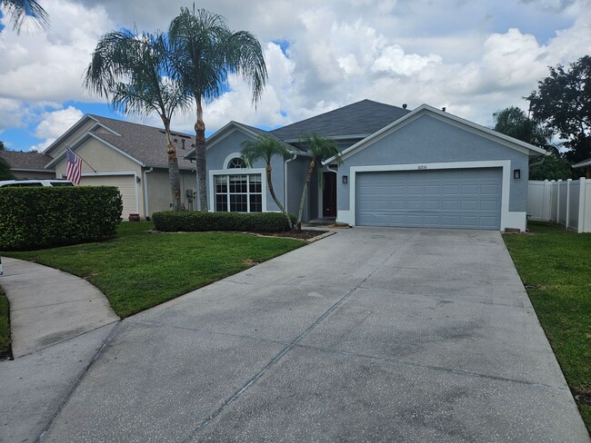 Building Photo - One-year lease starting in January, with free move-in for December.