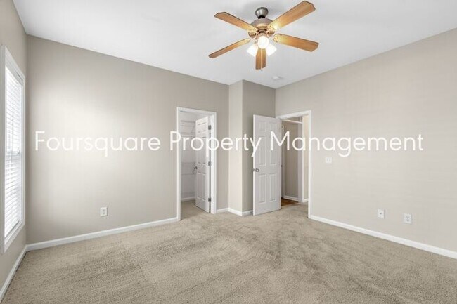 Building Photo - Single Family Home| 1st Floor Master Bedro...