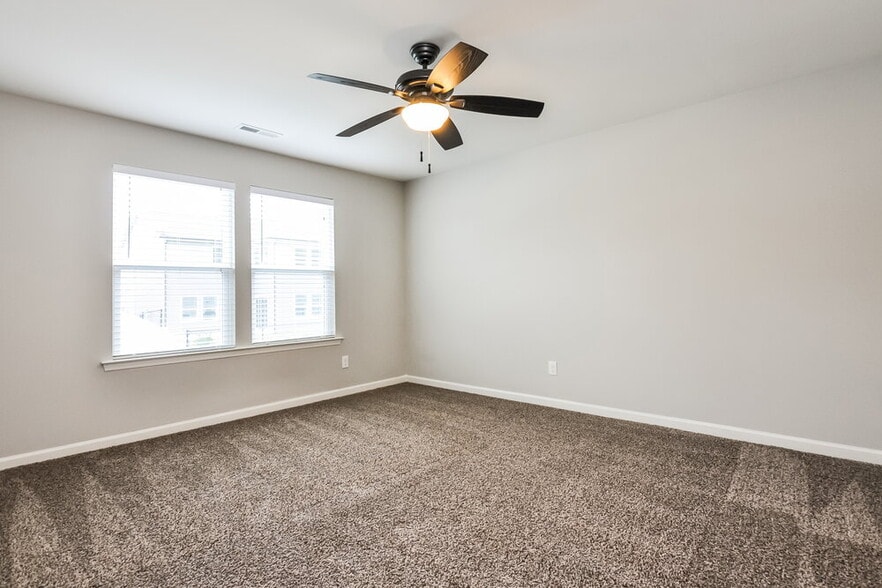 Building Photo - 84 Pamlico Dr