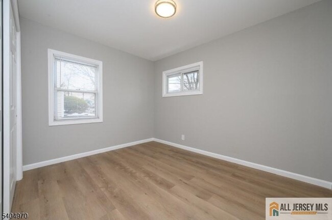 Building Photo - 118 Colonia Blvd