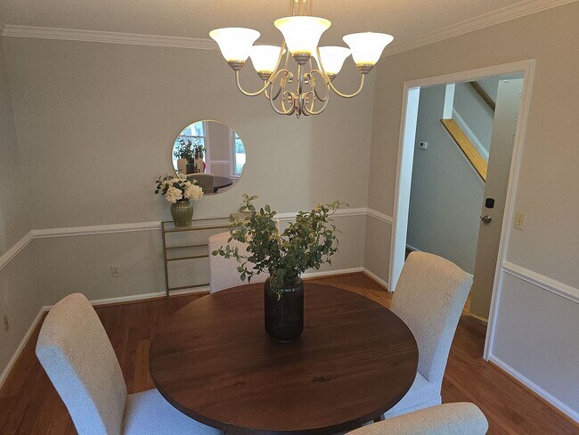 Building Photo - 3 Bed 2.5 bath house Double Branch Creek S...