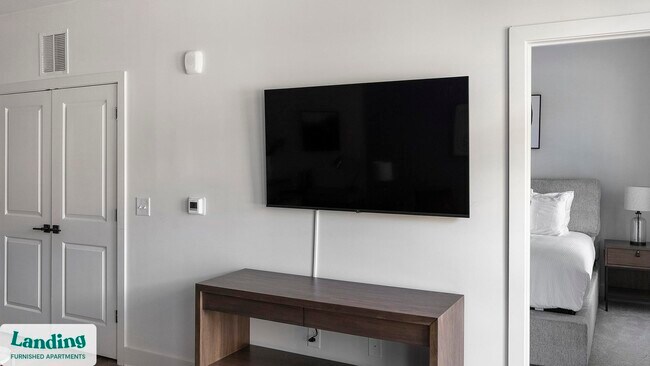 Building Photo - 170 Graphics Dr