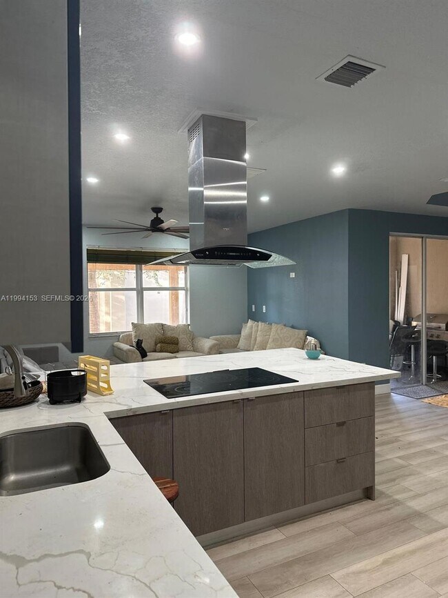 Building Photo - 11369 NW 73rd Terrace