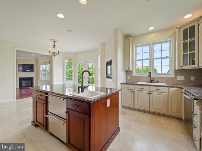 Building Photo - 3271 St Andrews Dr