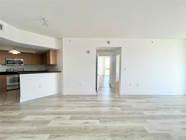 Building Photo - 140 S Dixie Hwy
