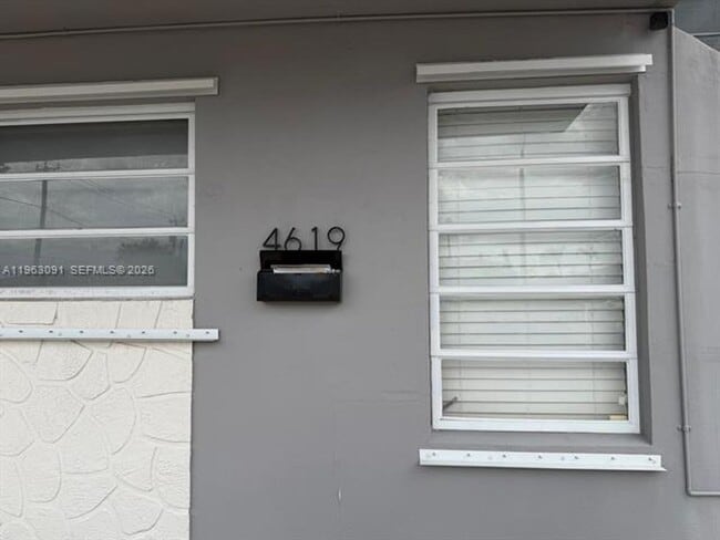 Building Photo - 4617 NW 2nd Terrace