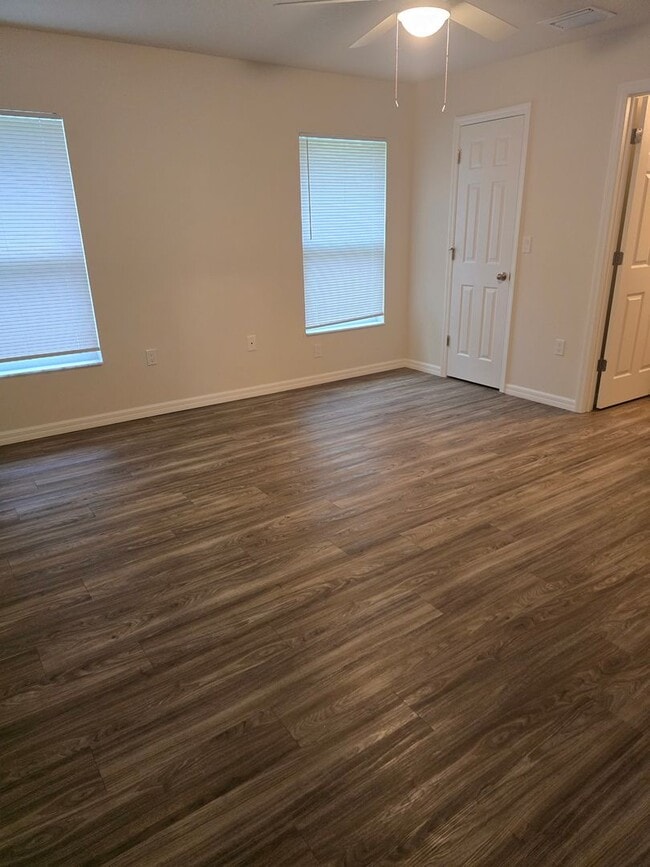 Building Photo - New and Nice 3/2/2 in Citrus Springs!!!