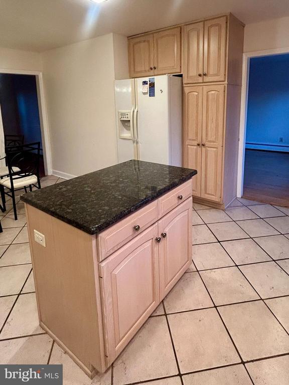 Building Photo - 1007 Jones Rd